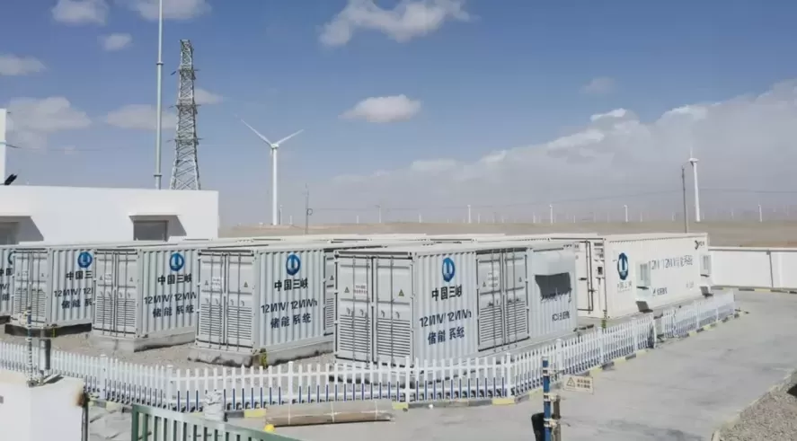 How Modern Energy Infrastructure Benefits from the Application of Storage Batteries